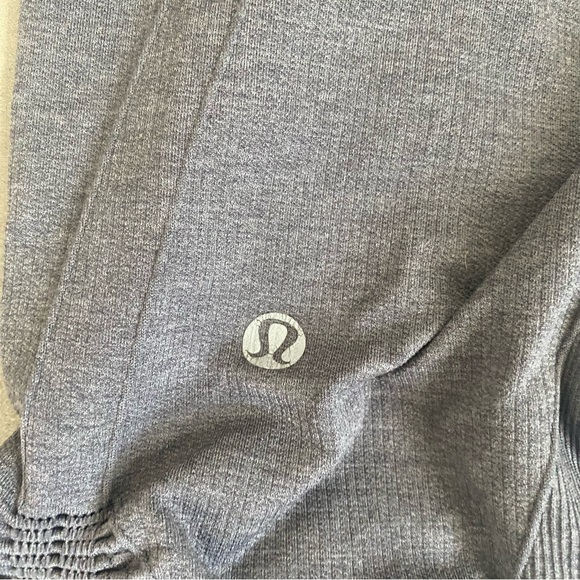 Lululemon in The flow crop gray leggings size 4 - Picture 4 of 6